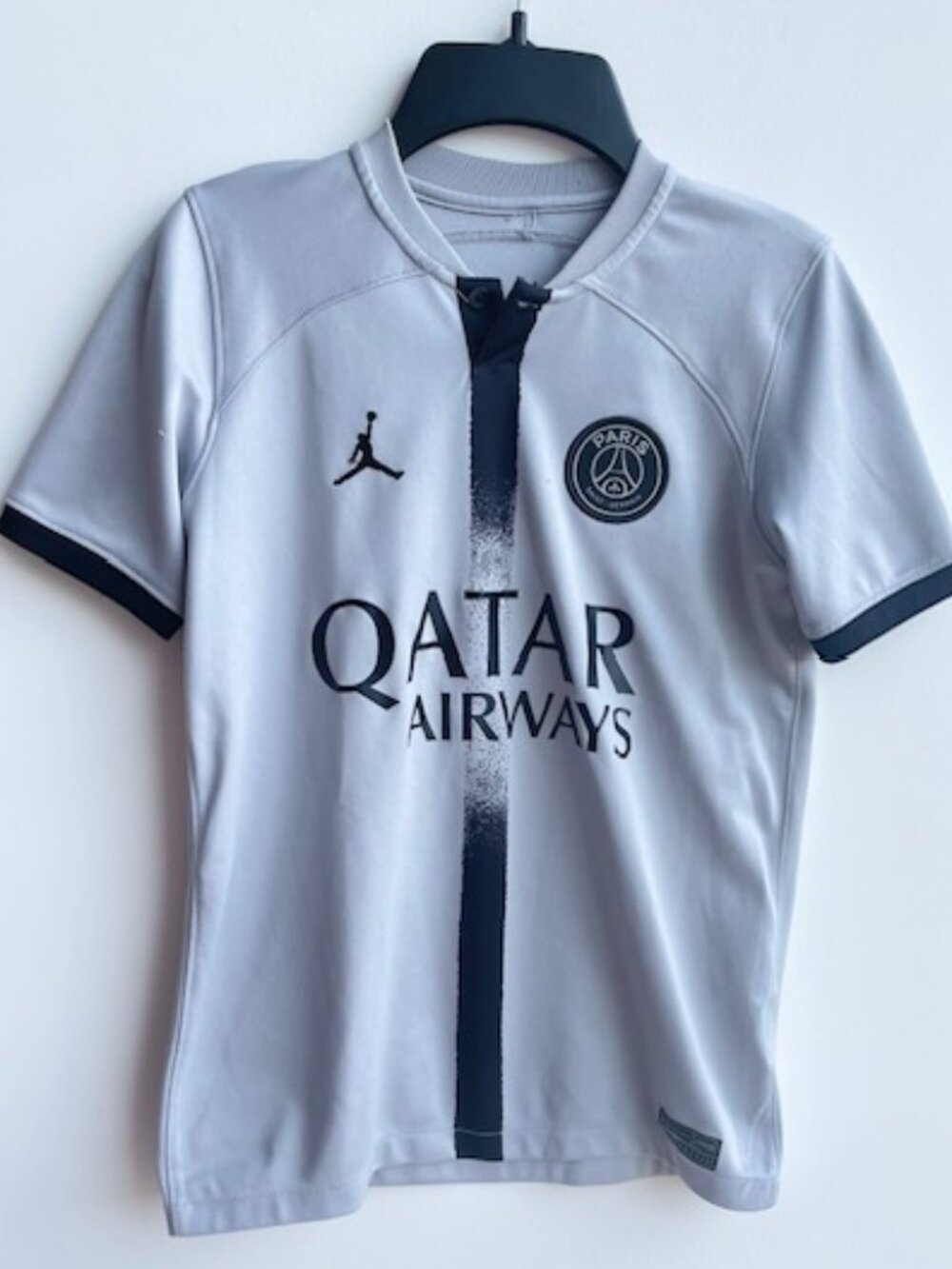 Nike Jordan Paris Saint Germain PSG Soccer Jersey Kids Youth Medium 2022-2023